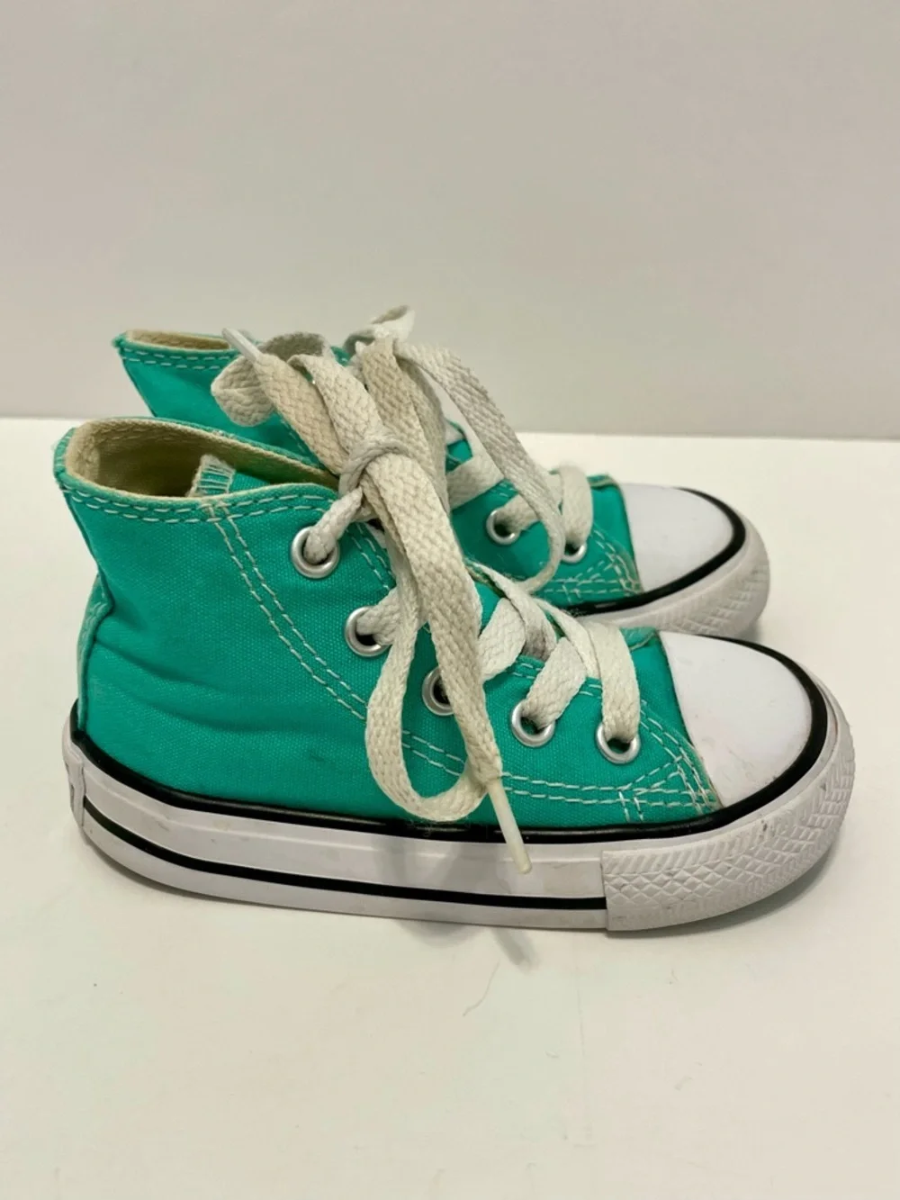 Converse All Star Chuck Taylor Classic High Top Kids Sneakers Youth Size 5 Teal